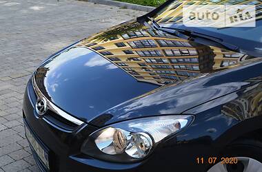 Хэтчбек Hyundai i30 2010 в Ивано-Франковске