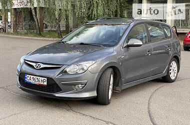 Универсал Hyundai i30 2011 в Черкассах