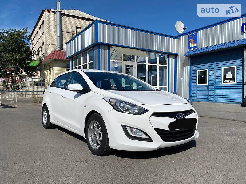 Універсал Hyundai i30 2014 в Вінниці