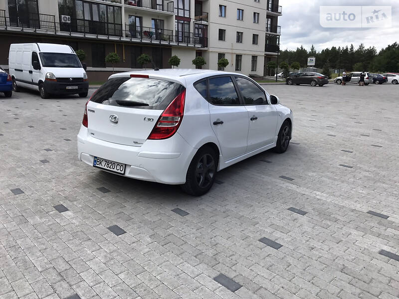 Хетчбек Hyundai i30 2010 в Києві