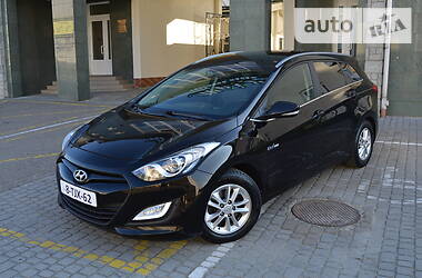 Универсал Hyundai i30 2014 в Стрые