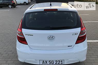 Хэтчбек Hyundai i30 2011 в Луцке