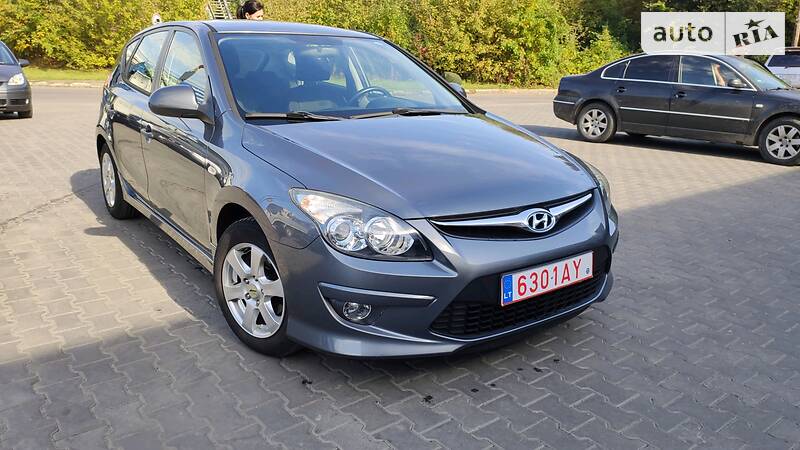 Хетчбек Hyundai i30 2010 в Луцьку