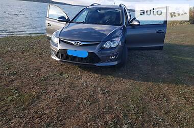 Универсал Hyundai i30 2010 в Одессе