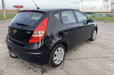 Хэтчбек Hyundai i30 2008 в Киеве