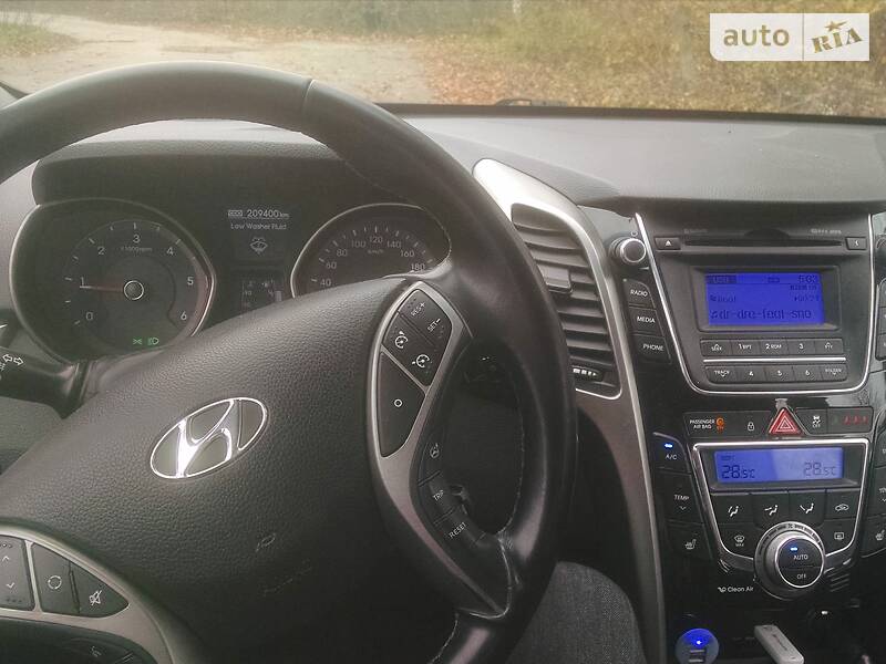 Универсал Hyundai i30 2012 в Каменец-Подольском