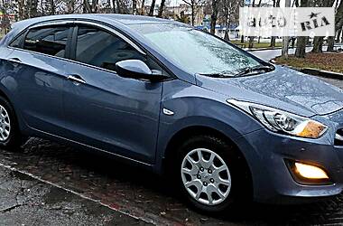 Хэтчбек Hyundai i30 2012 в Конотопе