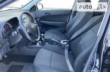 Універсал Hyundai i30 2010 в Стрию