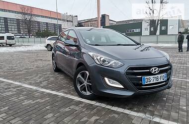 Универсал Hyundai i30 2015 в Луцке