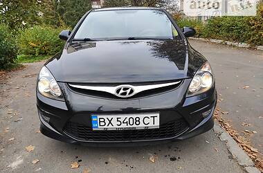 Хэтчбек Hyundai i30 2010 в Хмельницком