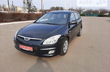 Универсал Hyundai i30 2010 в Полтаве