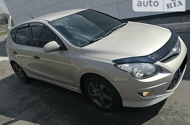 Хэтчбек Hyundai i30 2011 в Киеве