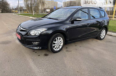 Универсал Hyundai i30 2010 в Сумах