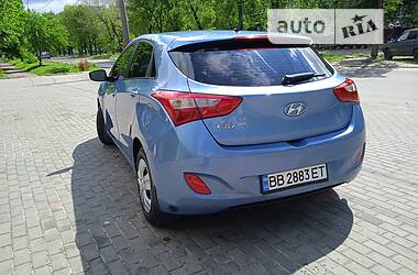 Хэтчбек Hyundai i30 2012 в Северодонецке