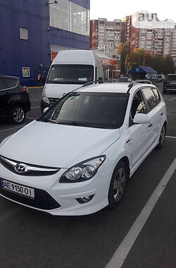 Универсал Hyundai i30 2010 в Днепре