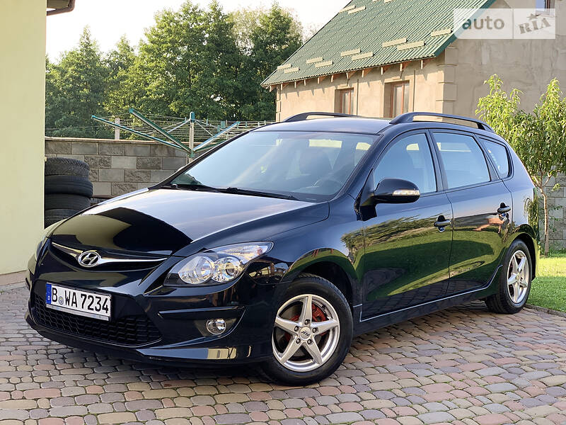 Универсал Hyundai i30 2012 в Ровно