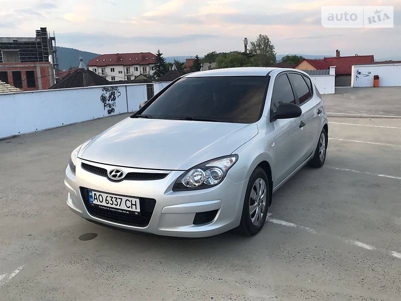 Хэтчбек Hyundai i30 2009 в Мукачево