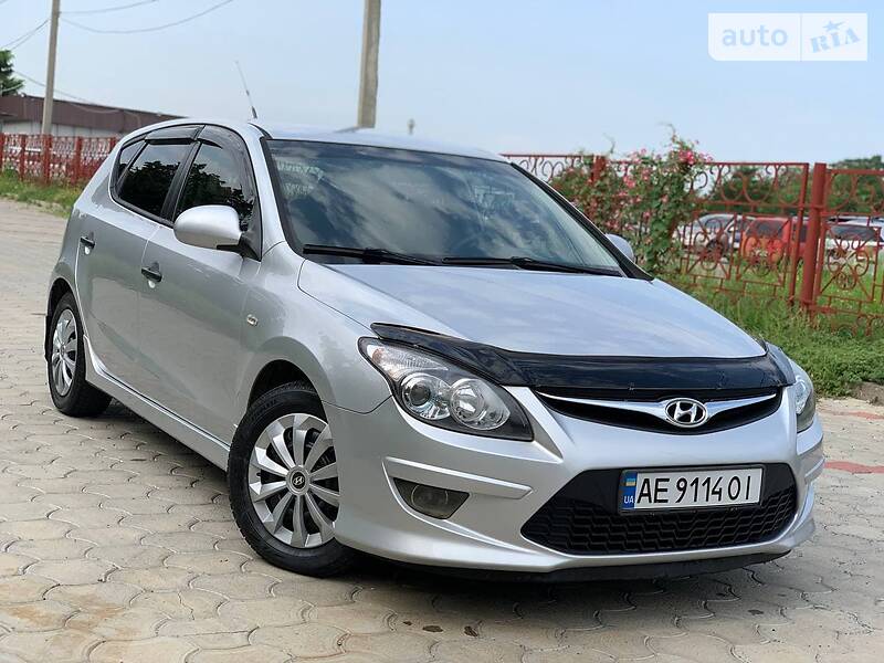 Хэтчбек Hyundai i30 2011 в Днепре