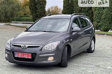 Универсал Hyundai i30 2008 в Дубно