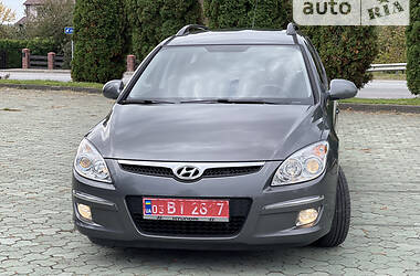 Универсал Hyundai i30 2008 в Дубно