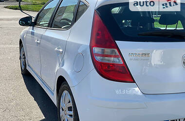 Хэтчбек Hyundai i30 2011 в Дубно