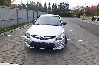 Универсал Hyundai i30 2011 в Умани