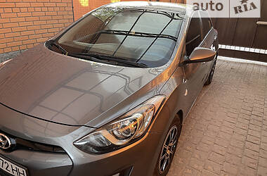 Хэтчбек Hyundai i30 2013 в Днепре