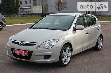 Хэтчбек Hyundai i30 2008 в Ровно