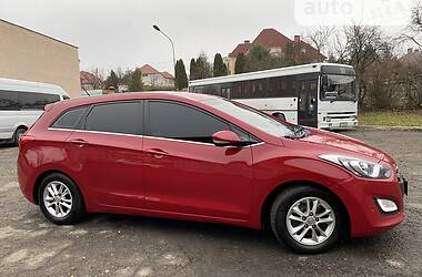 Универсал Hyundai i30 2013 в Ужгороде