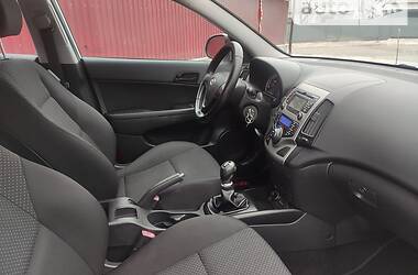 Универсал Hyundai i30 2011 в Звенигородке