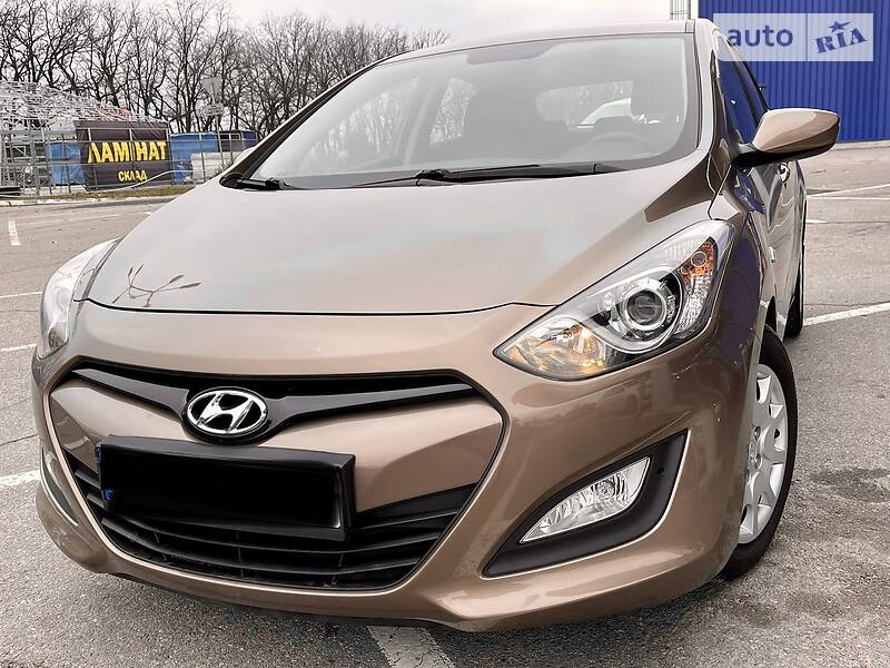 Хэтчбек Hyundai i30 2013 в Днепре