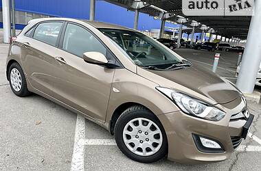 Хэтчбек Hyundai i30 2013 в Днепре