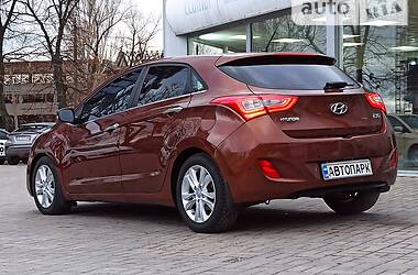 Хэтчбек Hyundai i30 2012 в Днепре