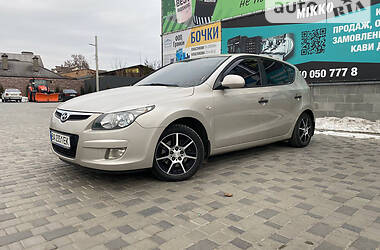 Хэтчбек Hyundai i30 2009 в Кропивницком