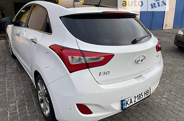 Хэтчбек Hyundai i30 2013 в Киеве