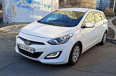 Универсал Hyundai i30 2013 в Киеве