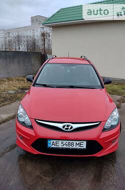 Универсал Hyundai i30 2010 в Днепре