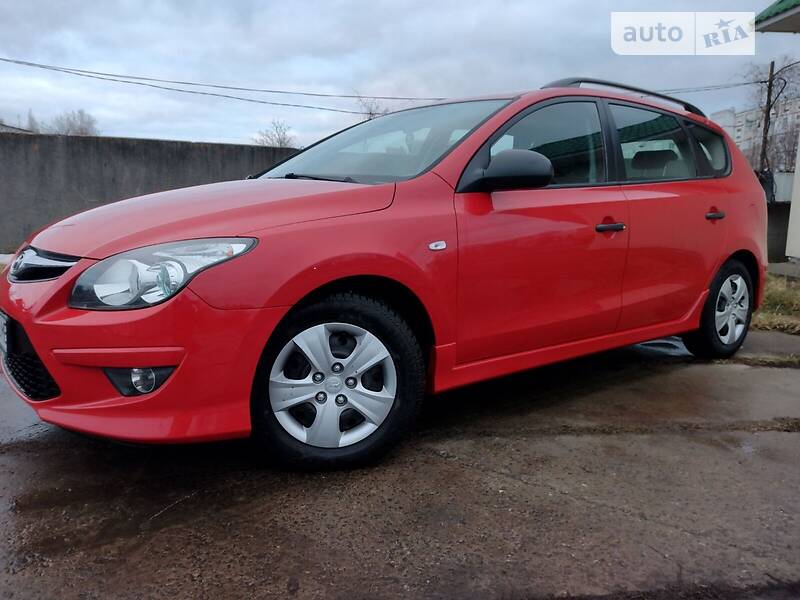 Универсал Hyundai i30 2010 в Днепре