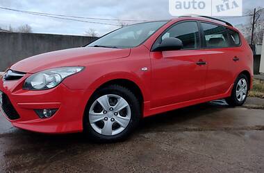 Универсал Hyundai i30 2010 в Днепре