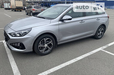 Универсал Hyundai i30 2021 в 