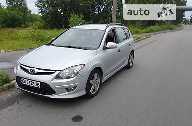 Универсал Hyundai i30 2011 в Киеве