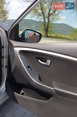 Универсал Hyundai i30 2013 в Ужгороде