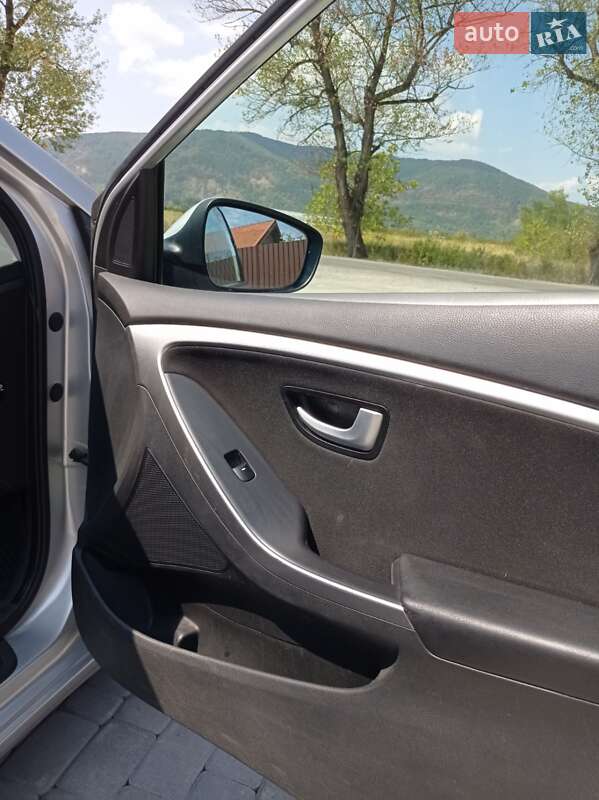 Универсал Hyundai i30 2013 в Ужгороде фото 9 Универсал Hyundai i30 2013 в Ужгороде