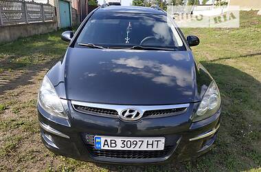 Минивэн Hyundai i30 2010 в Шаргороде