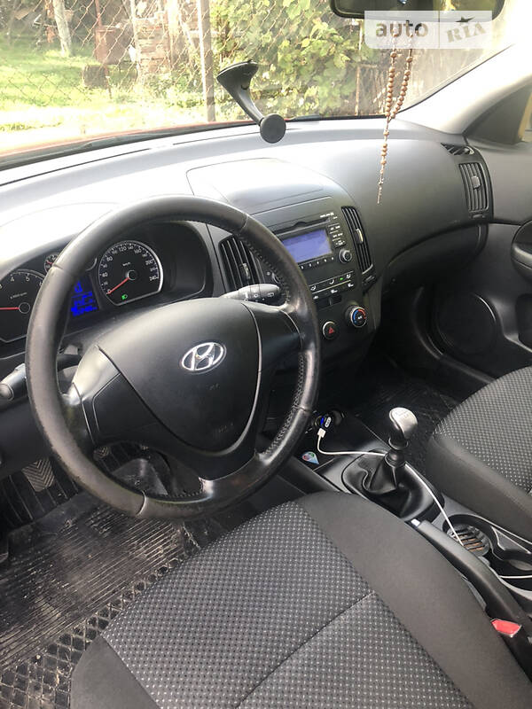 Універсал Hyundai i30 2009 в Шептицькому