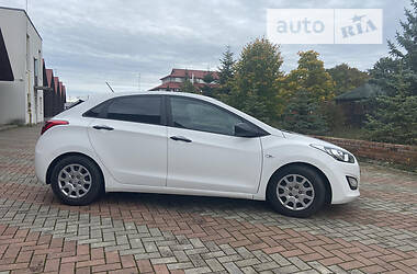 Хэтчбек Hyundai i30 2013 в Виннице