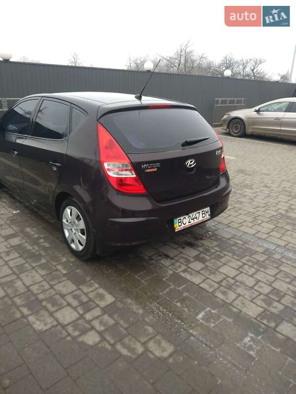 Хэтчбек Hyundai i30 2008 в Долине
