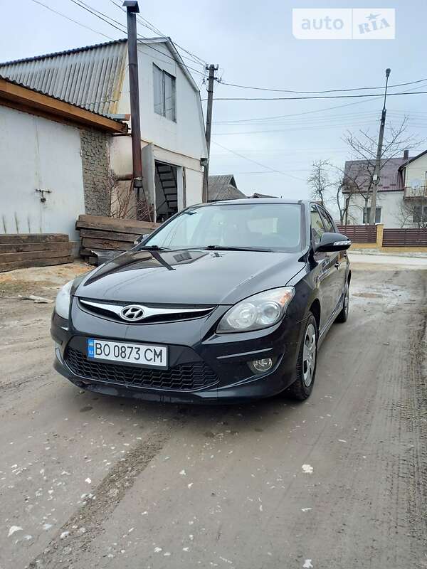 Хэтчбек Hyundai i30 2011 в Тернополе