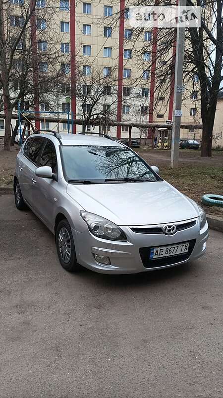 Универсал Hyundai i30 2009 в Кривом Роге