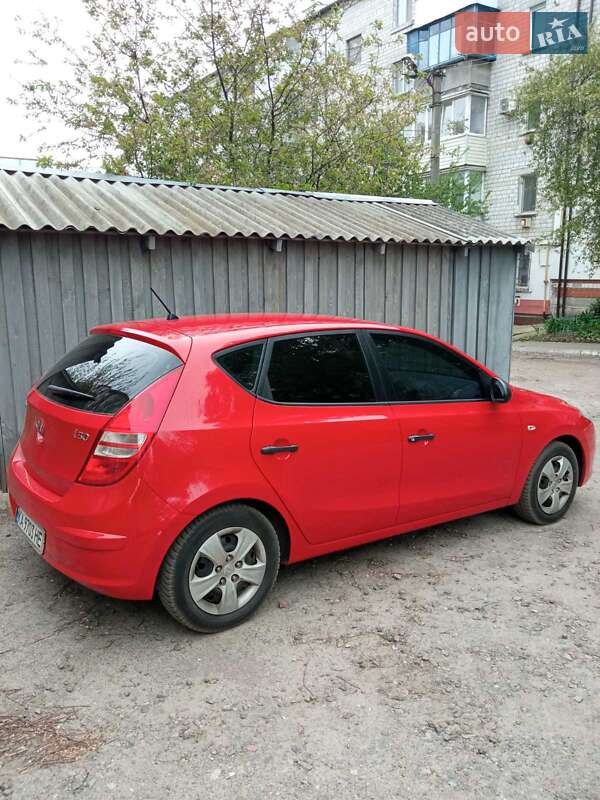 Хэтчбек Hyundai i30 2009 в Иванкове